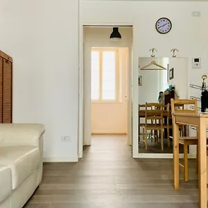 Apartment Bocconi-navigli 10 Milan